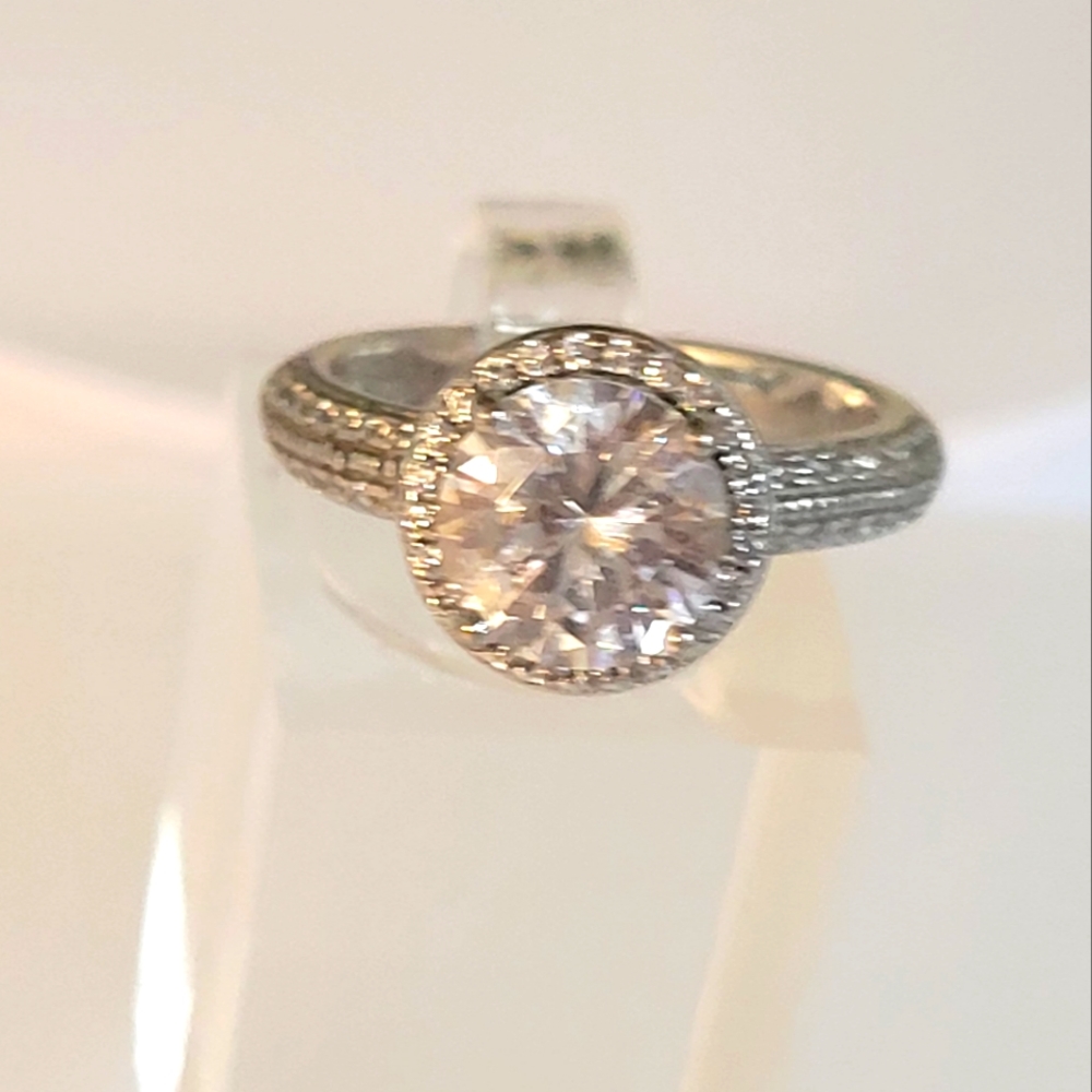 3CWT VINTAGE HALO DIAMOND ENGAGEMENT RING 💍 6.75 STUNNING